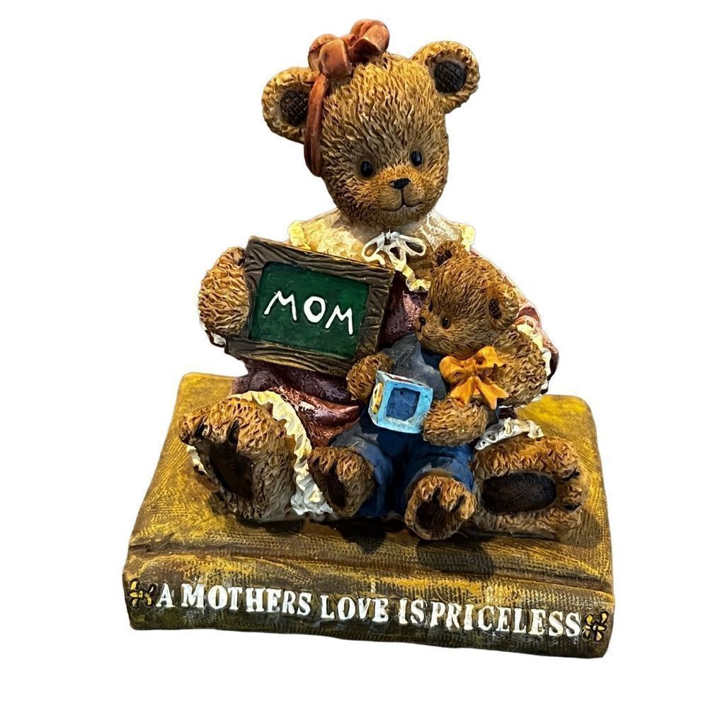 Berry Hill Bears figurine
